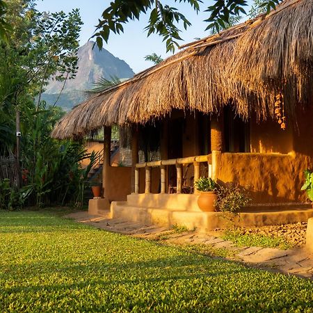 The Mudhouse Marayoor Hotell Munnar Exteriör bild
