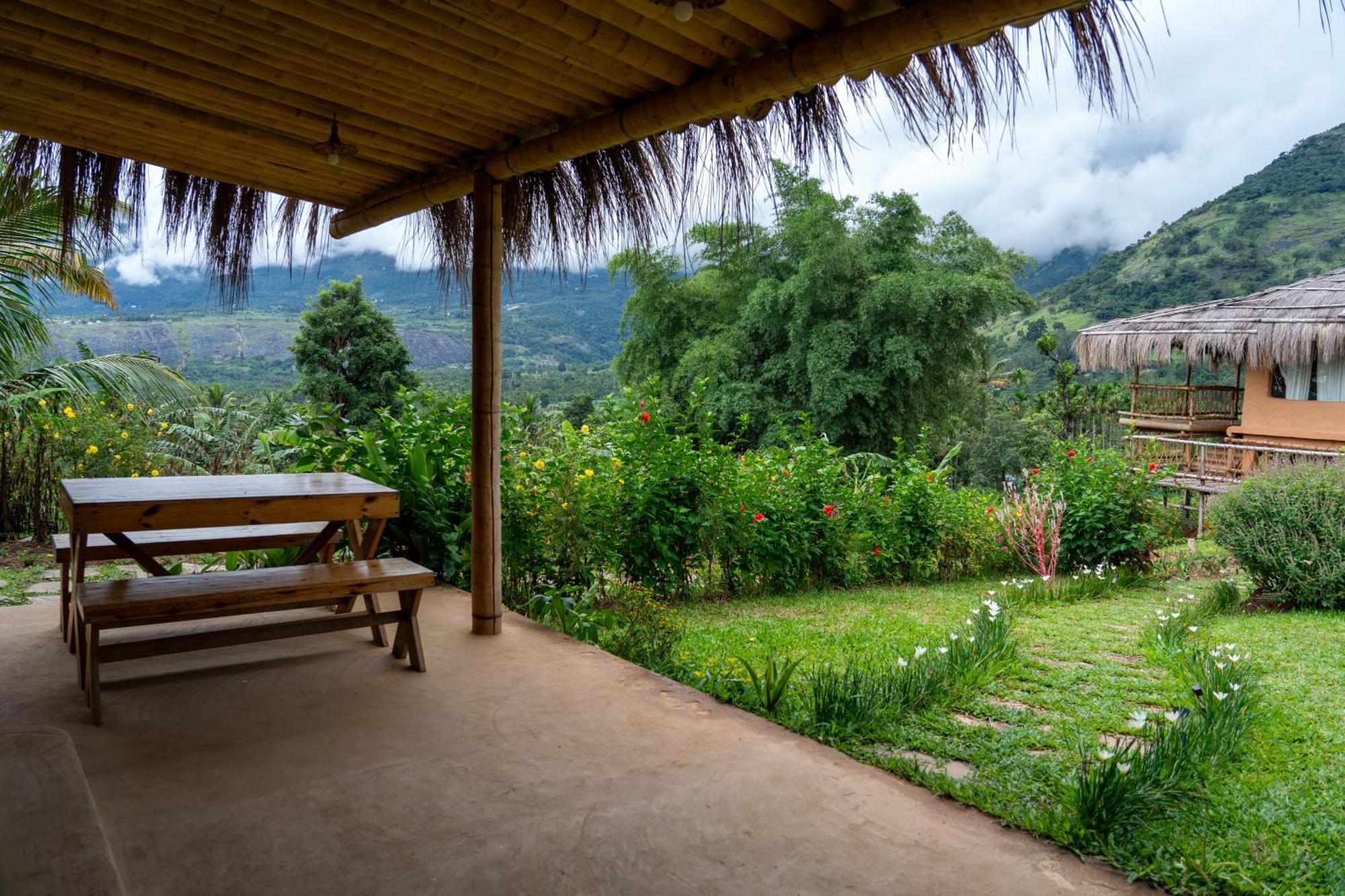 The Mudhouse Marayoor Hotell Munnar Exteriör bild
